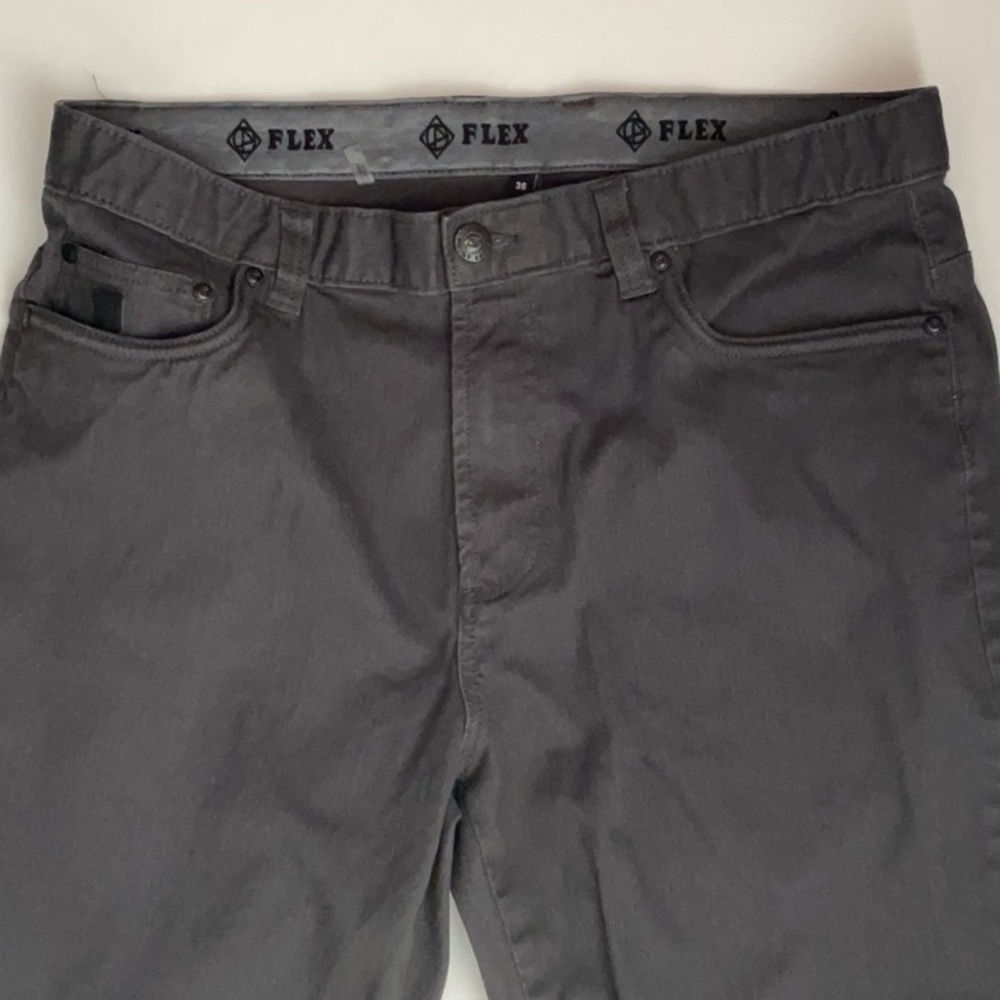 Point Zero Flex Jeans - Picture 2 of 8